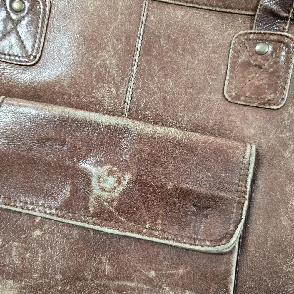 VTG Frye Tote Bag Womens Medium Brown Distressed Leather Zip Closure Coin‎ Purse